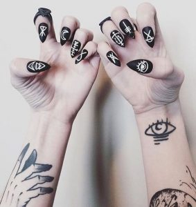 halloween satanist nails