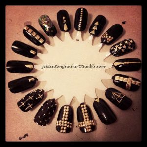 stud nails exemples gold
